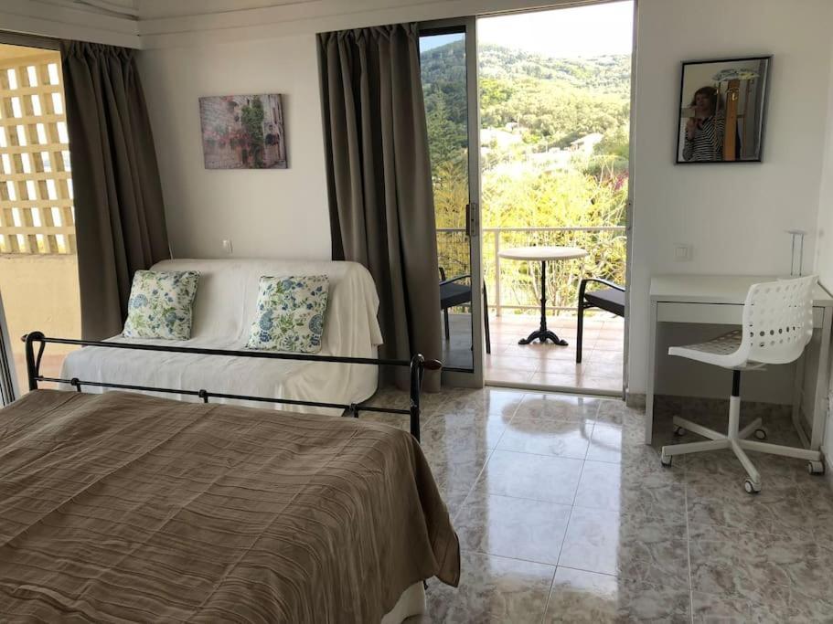 Sea View Apartment With Swimning Pool Mesongí Exterior foto