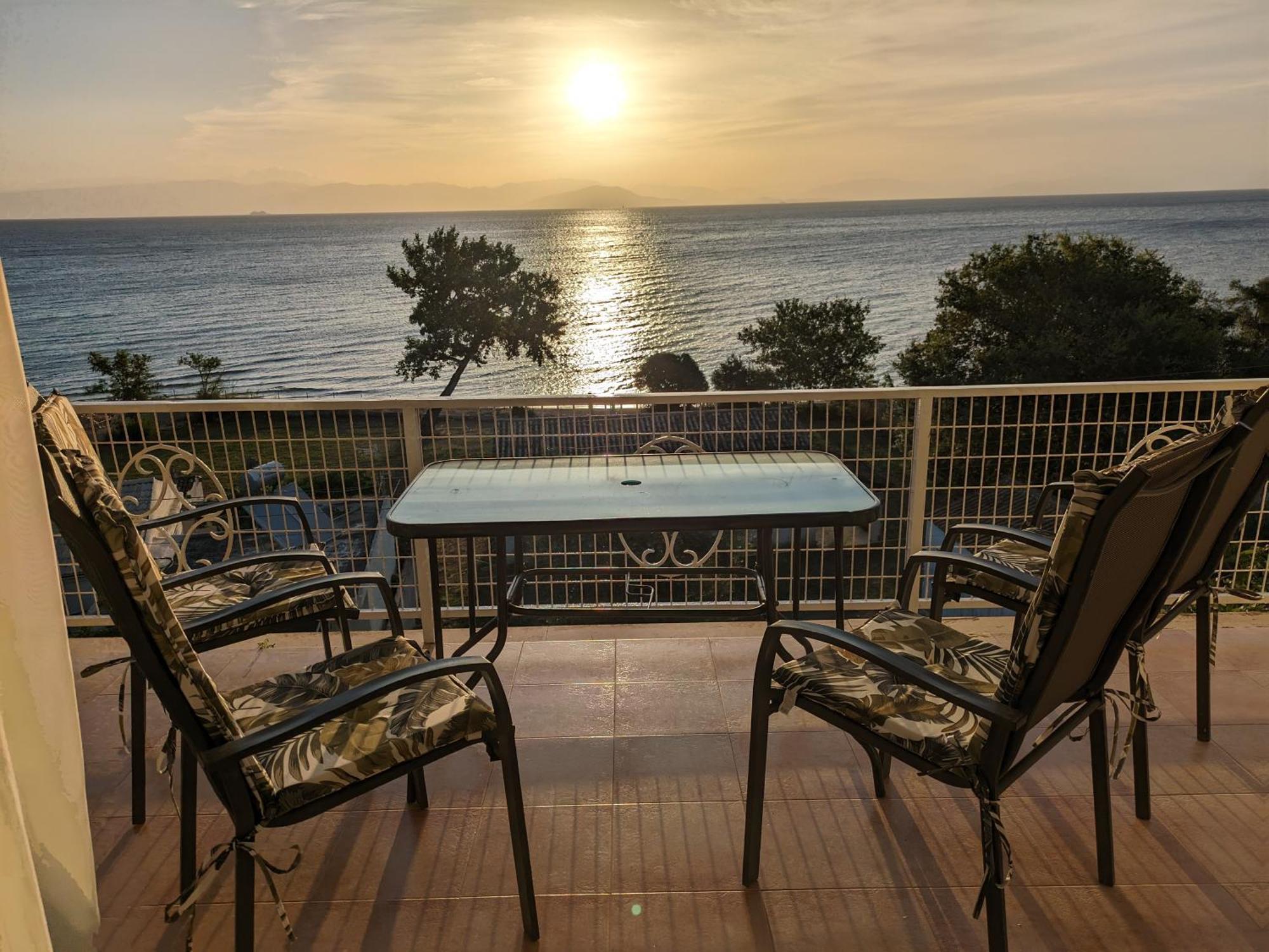Sea View Apartment With Swimning Pool Mesongí Exterior foto